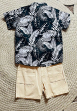 Load image into Gallery viewer, 2pcs Toddler Boy Floral Print Collar Shirt &amp; Shorts | Arrow Boutique | | Arrow Women&#39;s Boutique