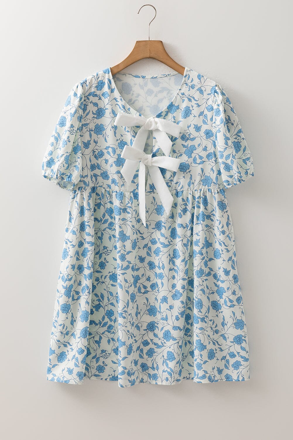 Sky Blue Floral Contrast Bow Puff Sleeve Mini Dress (Warehouse Exclusive) Sky Blue / M / 100%Polyester Sky Blue Floral Contrast Bow Puff Sleeve Mini Dress (Warehouse Exclusive) Sky Blue / M / 100%Polyester