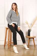 Load image into Gallery viewer, Herringbone pattern crew neck sweater | Lilou | | Arrow Women&#39;s Boutique