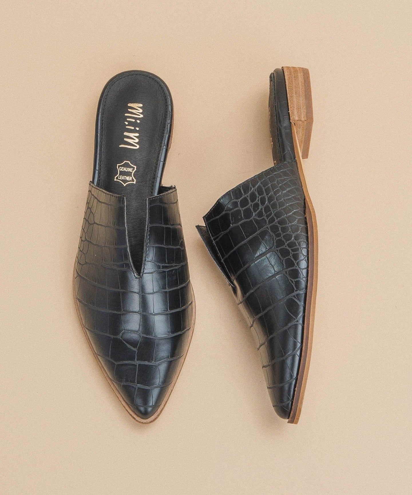Jaden Crocodile V-Cut Black Mule l Miracle Miles | Miracle Miles | | Arrow Women's Boutique