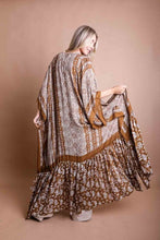 Load image into Gallery viewer, Paisley Tapestry Free Flow Kimono | Leto Accessories | | Arrow Women&#39;s Boutique