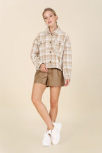 Load image into Gallery viewer, Plaid short shacket with pockets | Lilou | | Arrow Women&#39;s Boutique