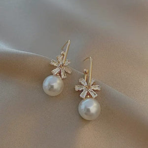 Playful Pearl Earring | Nette Road | | Arrow Women's Boutique